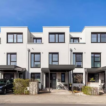 Beautiful Room With Balcony Direction To Messe Hannover Luaran gambar