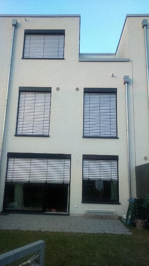 Beautiful Room With Balcony Direction To Messe Hannover Luaran gambar