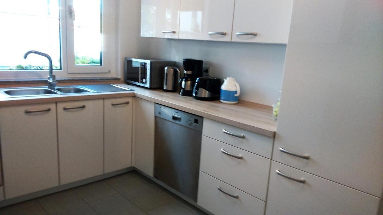 Beautiful Room With Balcony Direction To Messe Hannover Luaran gambar
