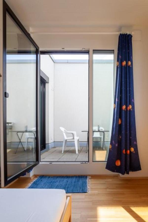 Beautiful Room With Balcony Direction To Messe Hannover Luaran gambar